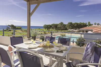 Image de Appartement à 150m de la Plage | Accès Piscine