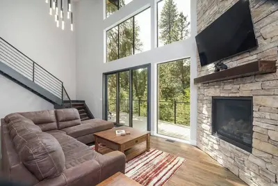 Image de Mariposa Grove Creekside Retreat