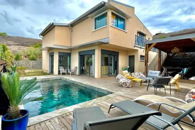 Image de Villa Lm Roq et sa piscine chauffée de mai à octobre