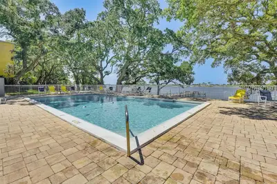 Image de Pool & Beach Access: Lovely Mary Esther Condo!