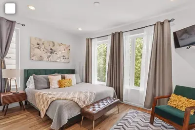 Image de Luxury Modern, Down Town Retreat, Pet Friendly