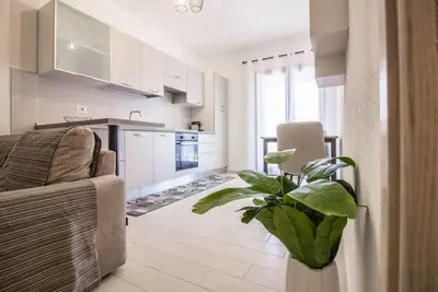 Image de Cozy Apartment With Terrace Near the Airport!