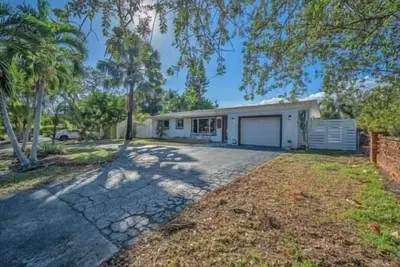 Image de Sun-Kissed Pompano - Family Home