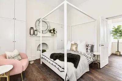 Image de This apartment is a 2 bedroom(s), 2 bathrooms, located in Fremantle, Wa.