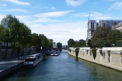 Image de Notre Dame /Seine /Courtyard/3 Rooms