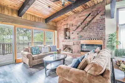 Image de 6br Swiss Chalet | Prime Location | Dog-Friendly