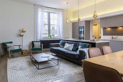 Image de Gorgeous, stylish, huge Georgian home 4 bed 4 bath
