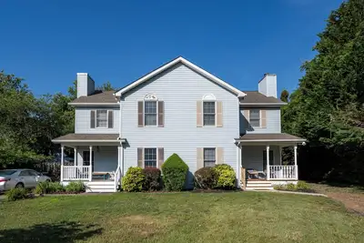 Image de 131b Beach Plum Place - super close to the bike trail and downtown Lewes!