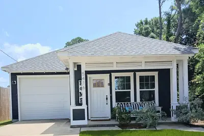 Image de Perfect Perdido Key Pensacola Rental: Steps to Gulf State Park, Beaches, & More!