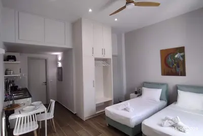 Image de Modern studio in enchanting Galissas with Ac, Sat-WiFi, 160m from the beach!