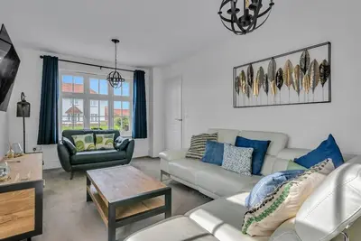 Image de A Spacious Family Home Close to the Sea | Pass the Keys