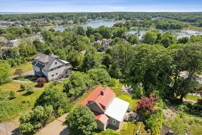 Image de York Harbor Tranquility - Walk to Beach, Scenic Trails and Dining