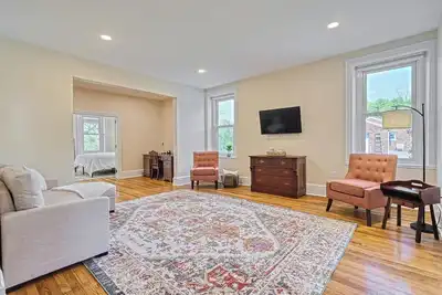 Image de Large One Bedroom Apartment in Historic Farmhouse - Family Friendly!