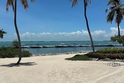 Image de Cozy 2-bedroom condo in fabulous Key Largo with bayside sunsets.