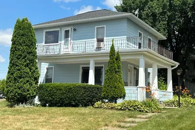 Image de Sunny, 2-bedroom apartment in downtown Sun Prairie