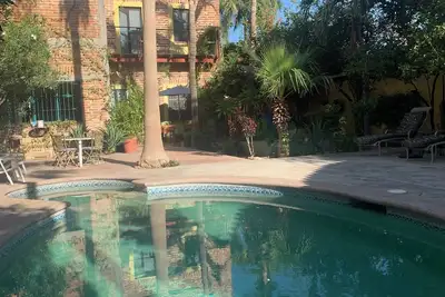 Image de 4-bedroom house in La Paz WiFi, Ac pool. Large garden yard. Your private resort\n