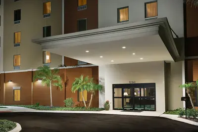Image de Minutes Away from Disney's Animal Kingdom! 4 Relaxing Units! Parking, Pool!