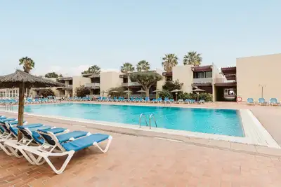 Image de Costa del Silencio : Terrasse et piscine