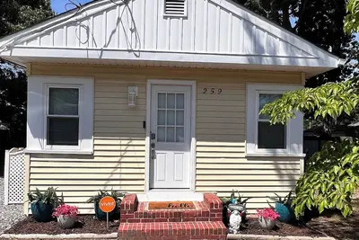 Image de Cozy 2-bedroom bungalow located within 15 minutes to Wildwoods & Cape May!