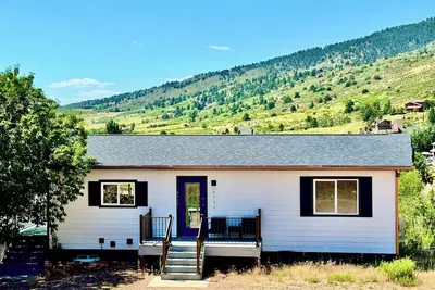 Image de Skyline by the Lake – Fort Collins vacation Home by Horsetooth Reservoir. \n\n
