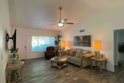 Image de Charming 4-bedroom house in marvelous Scottsdale with Ac, WiFi, swimming pool.