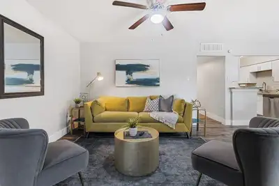 Image de New! Walk to At&T and Global Life - Cozy Retreat