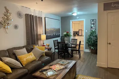 Image de Central Comfort near Medical Center/Nrg & Downtown! Pet friendly w/ Ac & Wifi!