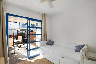 Image de Maison de vacances 'Bungalow Playmar Alberto' avec piscine partagée, Wi-Fi et climatisation