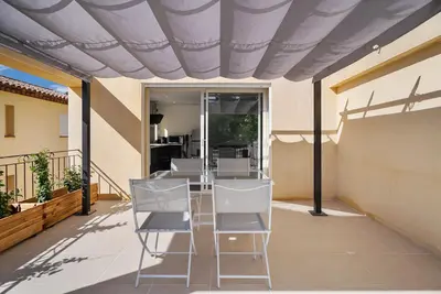 Image de Maison de vacances 'L'oliveraie' avec vue sur montagne, terrasse privée et climatisation