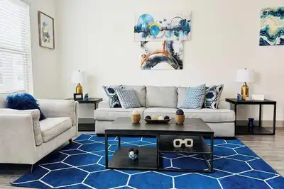 Image de 10%Off Wkly & 20 % Off Mthly Stays! In The Heart Of Dallas!