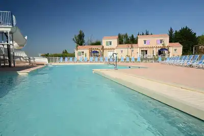 Image de Appart Douillet | Piscine Extérieure avec Toboggan
