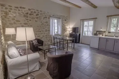 Image de Gite 'Atelier' avec piscine partagée, jardin privé et Wi-Fi