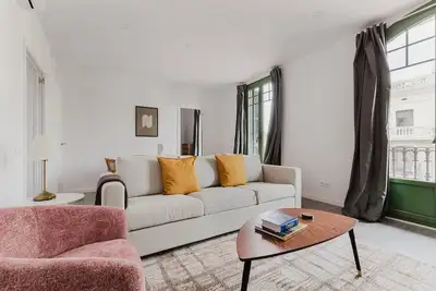 Image de Lovely El Putxet i el Farro w/ W/D, Balcony & A/C, by Blueground