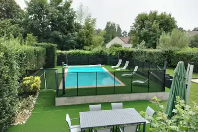 Image de Magnifique Maison 8\/10 personnes à Rully. Piscine privée. Terrain de boule.
