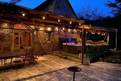 Image de Gîte Spa Piscine de Peyre-levade