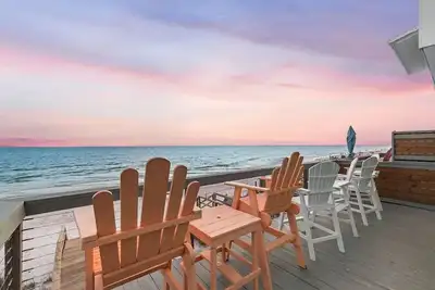 Image de Book Now for Fall Stays! Pet-Friendly Beachfront Condo! Gulf Views!