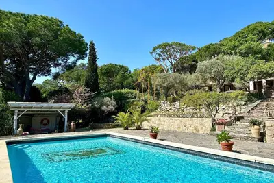 Image de Maison provençale avec piscine