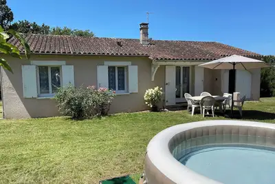 Image de Jolie maison Ă la campagne avec Spa et piscine