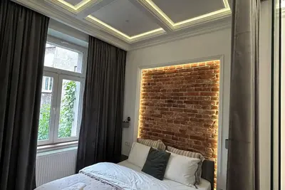 Vintage Charm in Old Town Krakow -8 min walk to Krakow’s Main Square! Sleeps 6