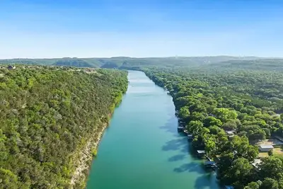 Image de Lake Austin Modern Luxury 200 Feet of Private Lakefront with 2 Docks