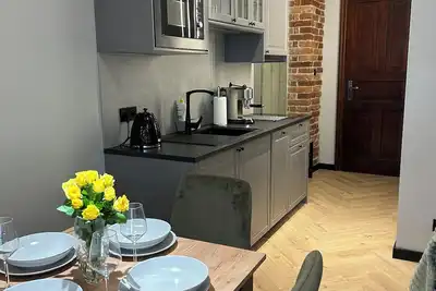 Charm & Comfort Renovated Gem in Old Town 8 min walk to Krakow’s Main Square!