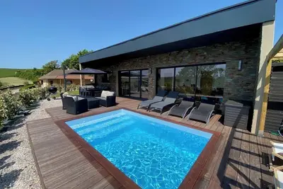 Image de Sur la Côte d'Opale, Maison familiale 4/6 personnes, piscine privée chauffée.