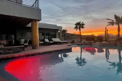 Image de 100 mile views! 6000 sq ft 4-bedroom house, salt pool in fabulous Fountain Hills