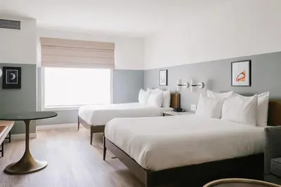 Image de Gravity Haus Two Queen Room, Central Location, Dog-friendly Property w/ Pool