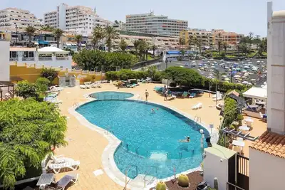 Image de Home2Book Seafront of La Arena Beach Apt, Pool