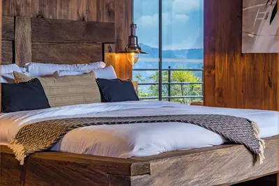 Image de Experience an Award-Winning Luxurious Chateau Above the Clouds
