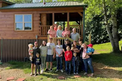 Image de Cozy 1 Br cabin 100 feet from the Linville River near Newland, Nc. Ev charger