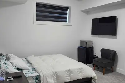 Image de Entire Suite in Edmonton, Canada