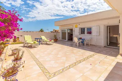 Image de Maison confortable à Torrevieja avec.