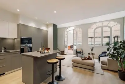 Image de Peten - 3 bedrooms, terrace and balcony in Gràcia